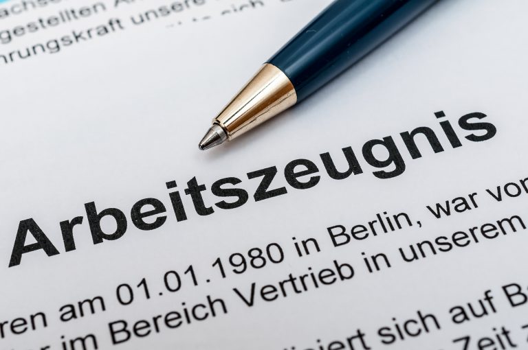 Einfaches Arbeitszeugnis – Das Muss Drin Stehen!